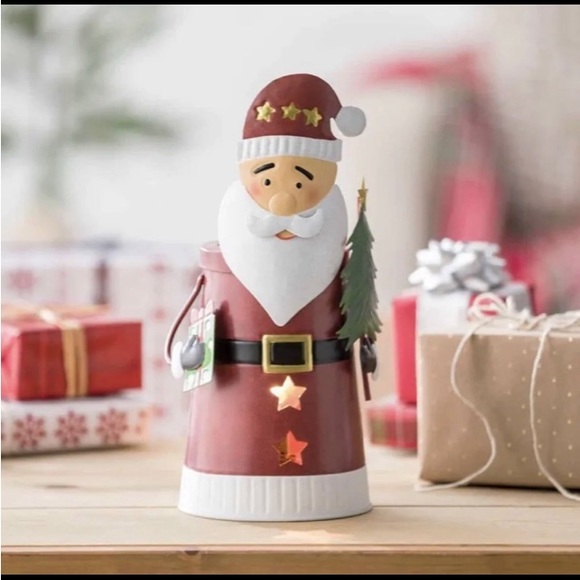 Santa Gift Basket with Scentsy items + - Picture 7 of 10